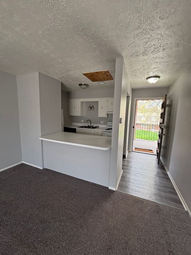 Omaha Apartment: 2303 Benson Gardens Blvd