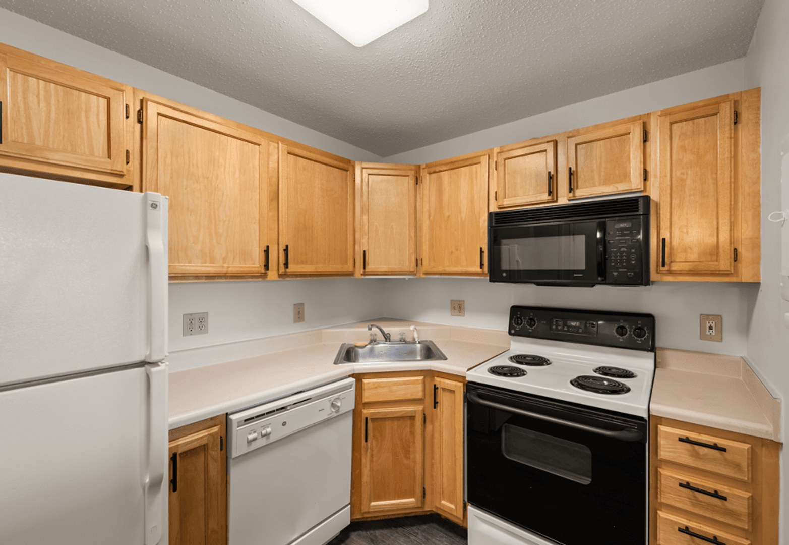 Boone Apartment: 1104 8th Street