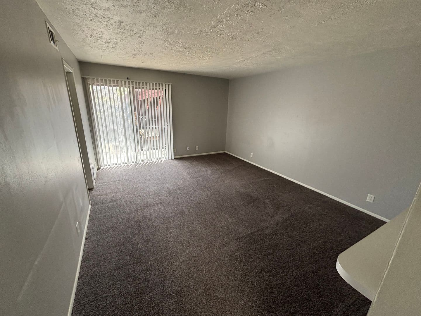 Omaha Apartment: 2303 Benson Gardens Blvd