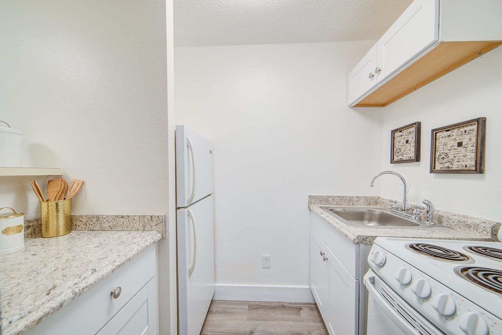 Des Moines Apartment: 40 E McKinley Avenue