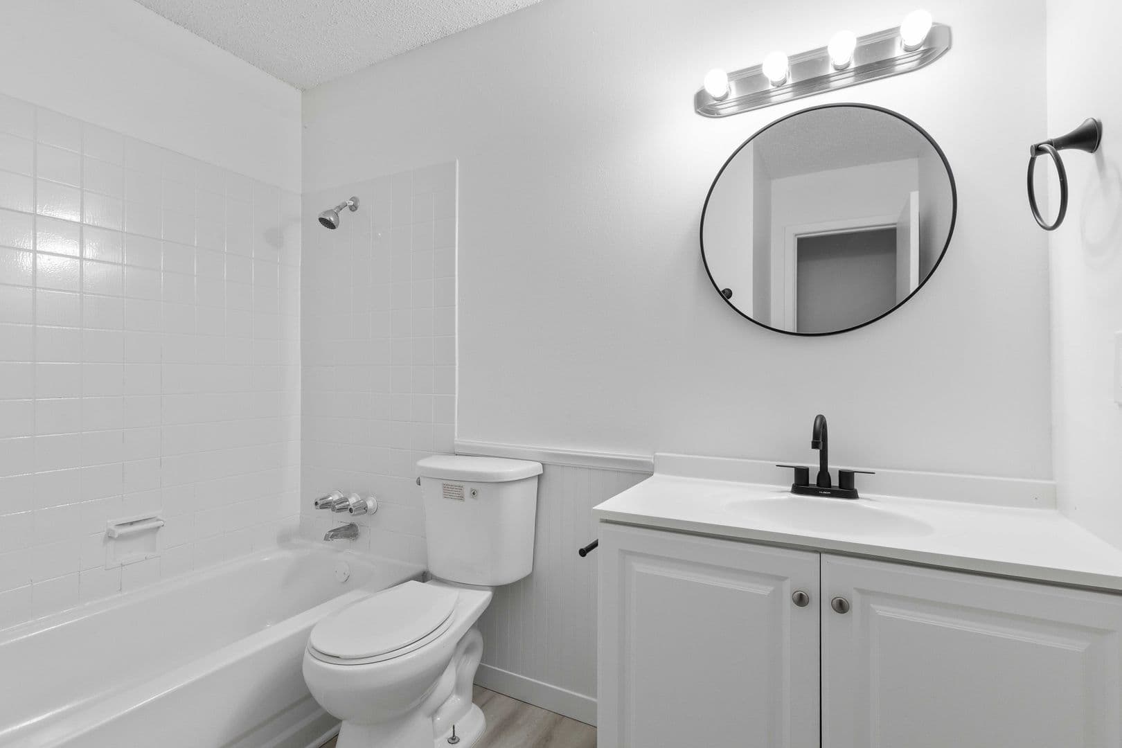 Des Moines Apartment: 530 E Kenyon