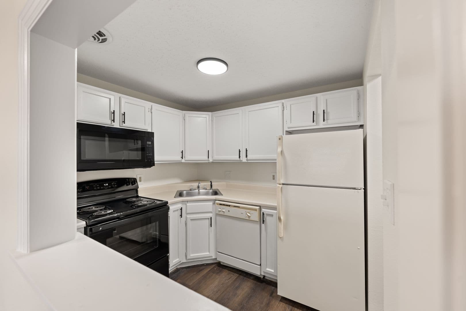 Boone Apartment: 1104 8th Street