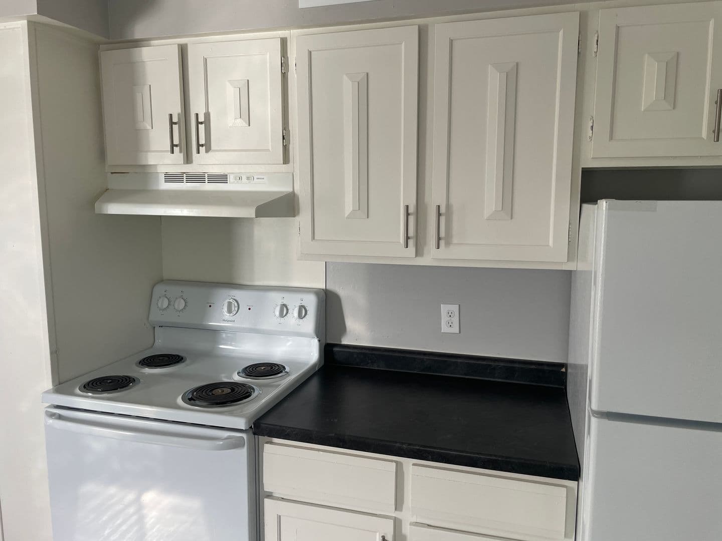 Omaha Apartment: 2303 Benson Gardens Blvd