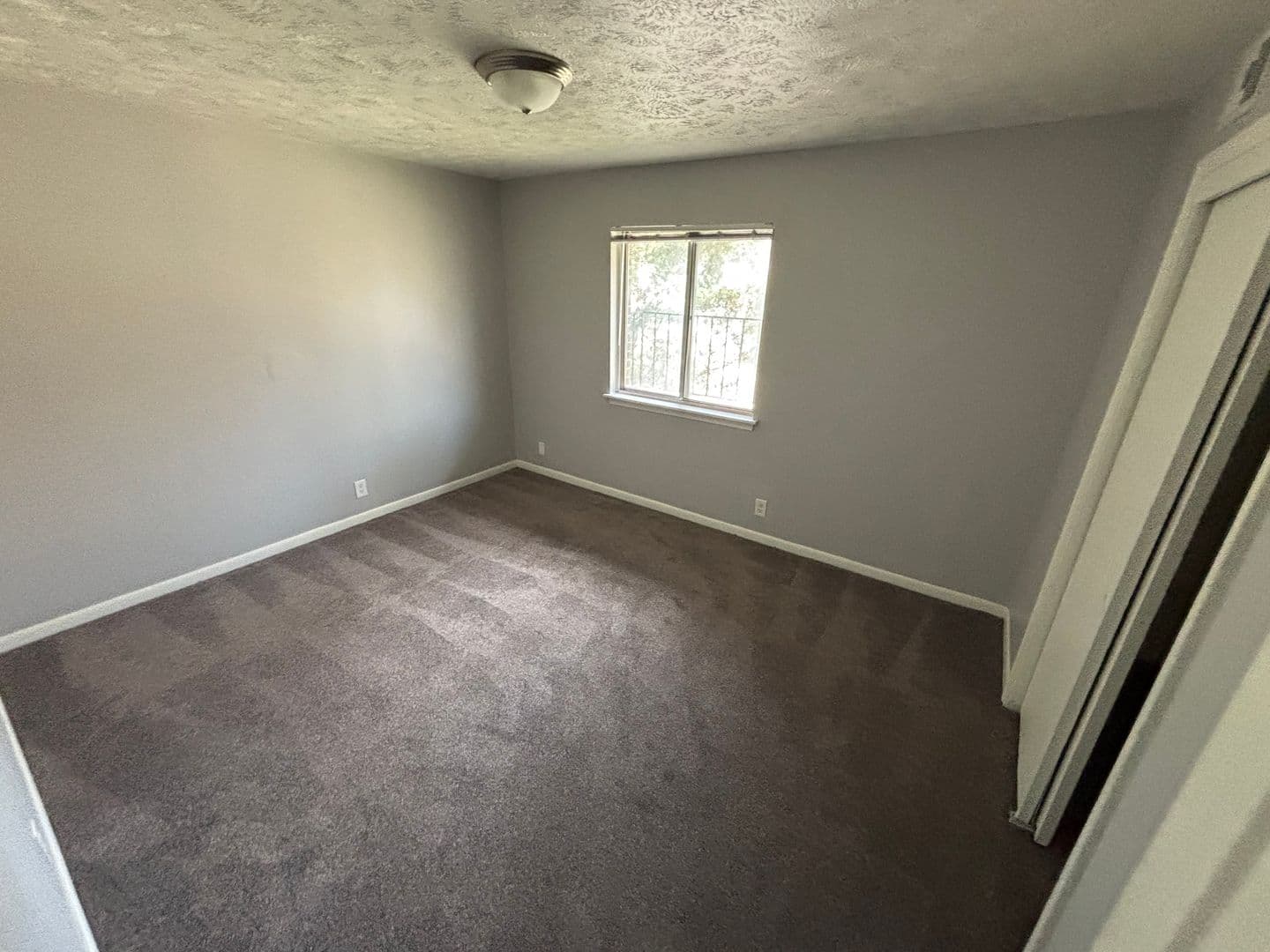 Omaha Apartment: 2303 Benson Gardens Blvd