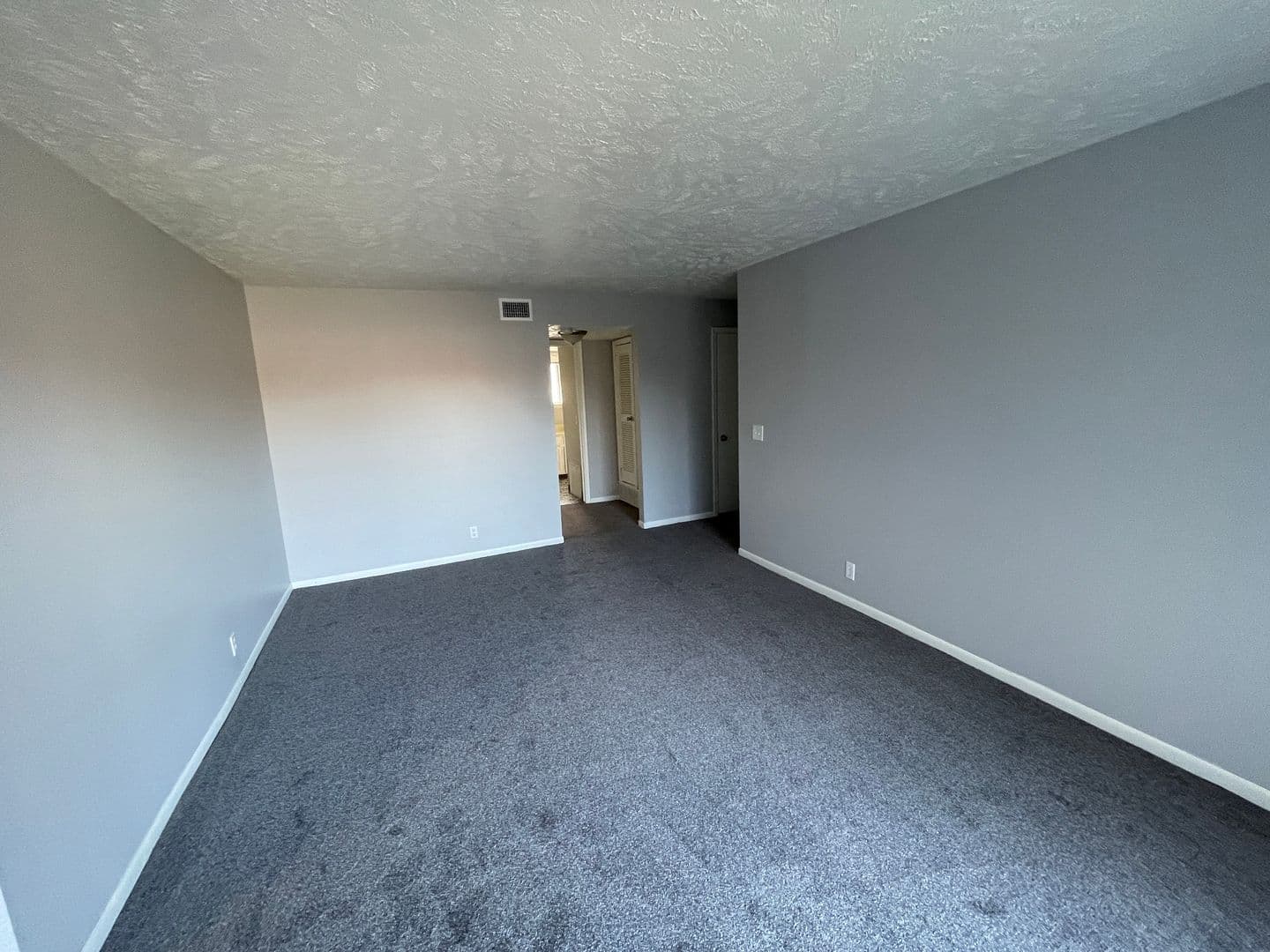 Omaha Apartment: 2303 Benson Gardens Blvd