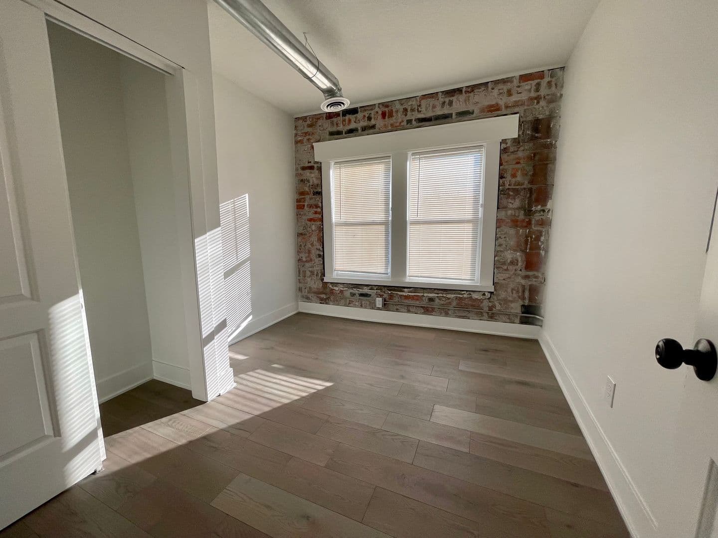 Des Moines Apartment: 2008 6th Ave