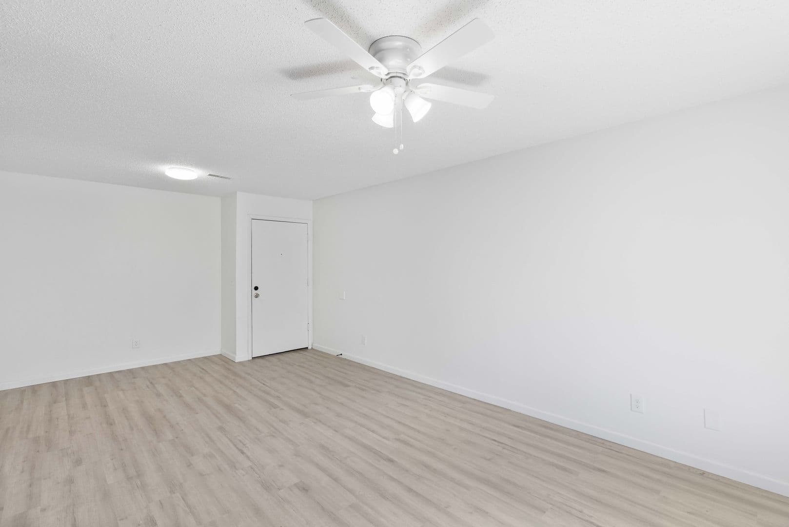 Des Moines Apartment: 530 E Kenyon