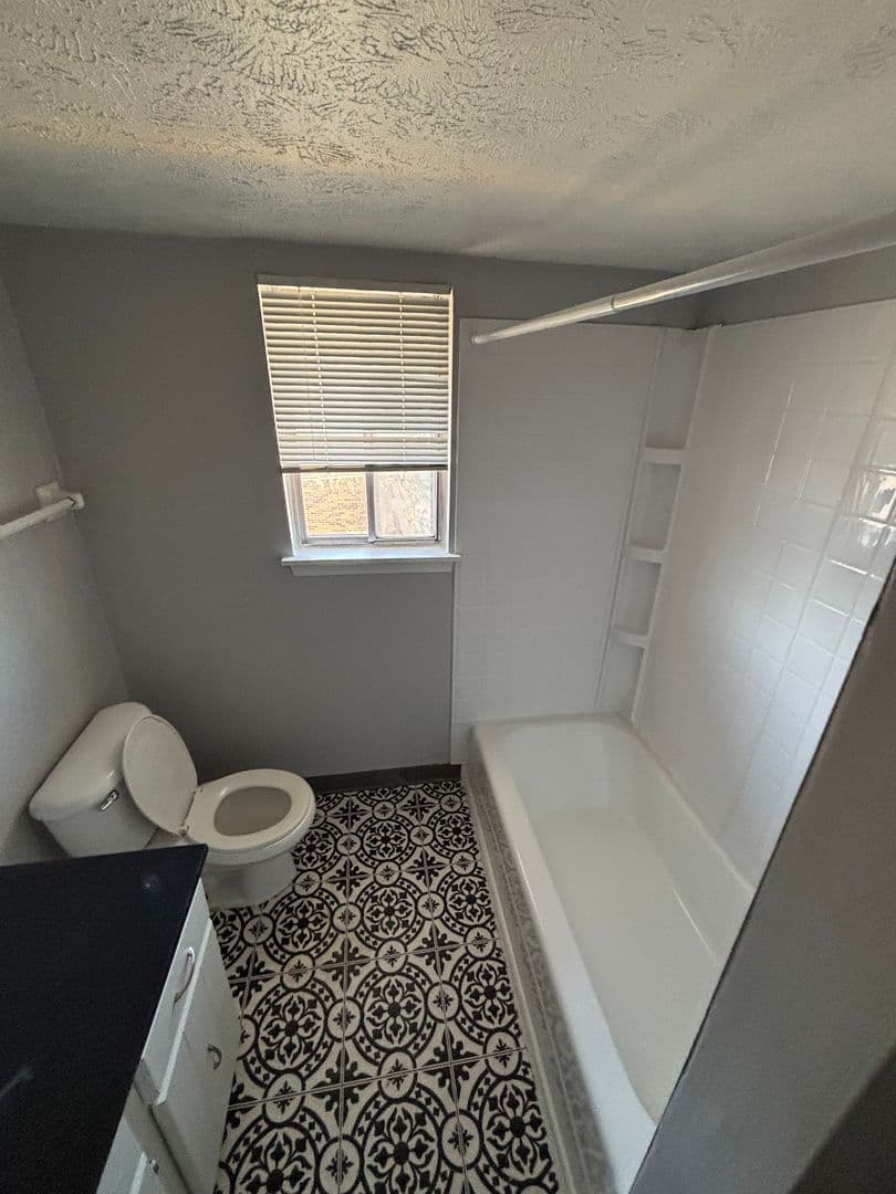 Omaha Apartment: 2303 Benson Gardens Blvd