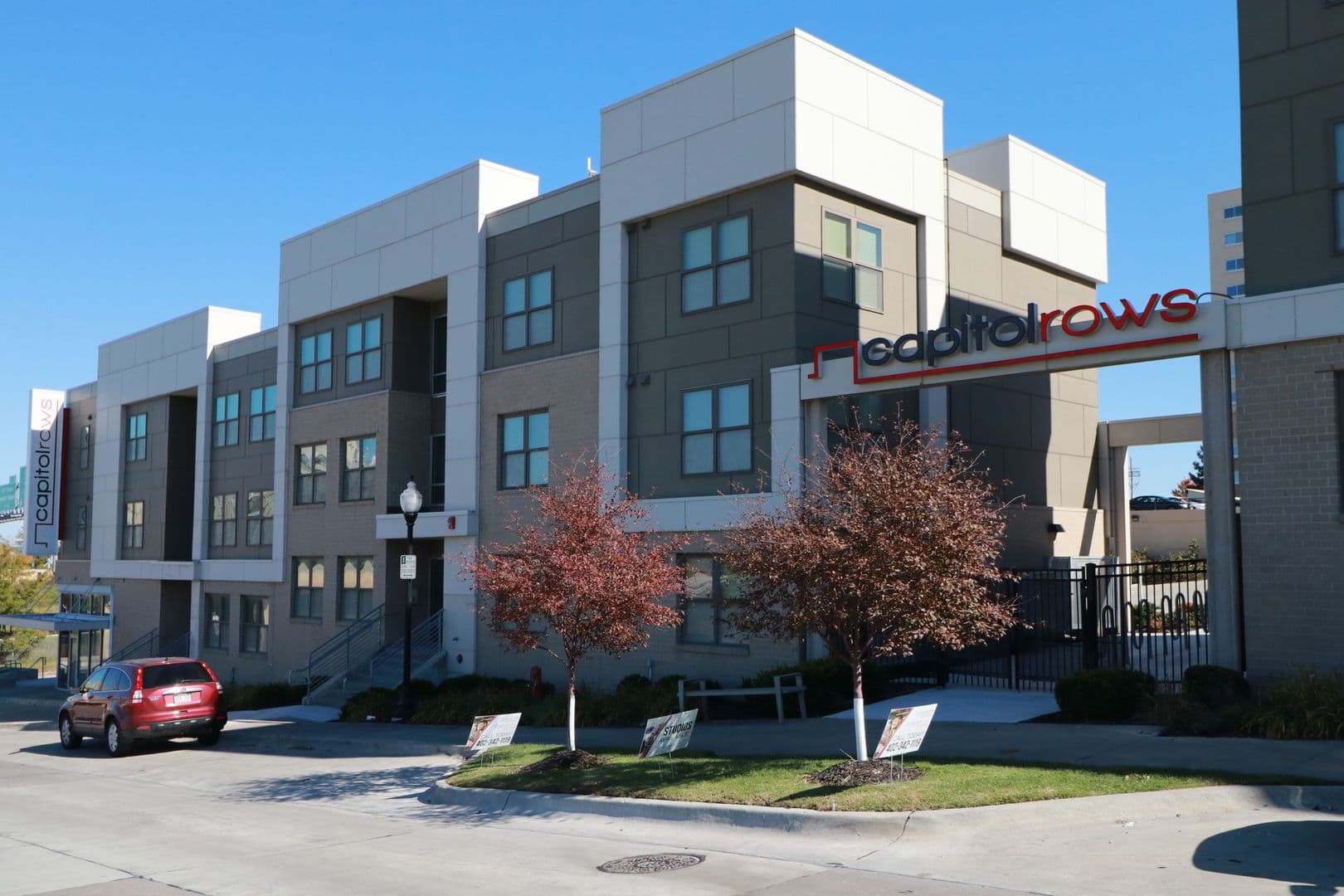 Omaha Apartment: 2222 Davenport St