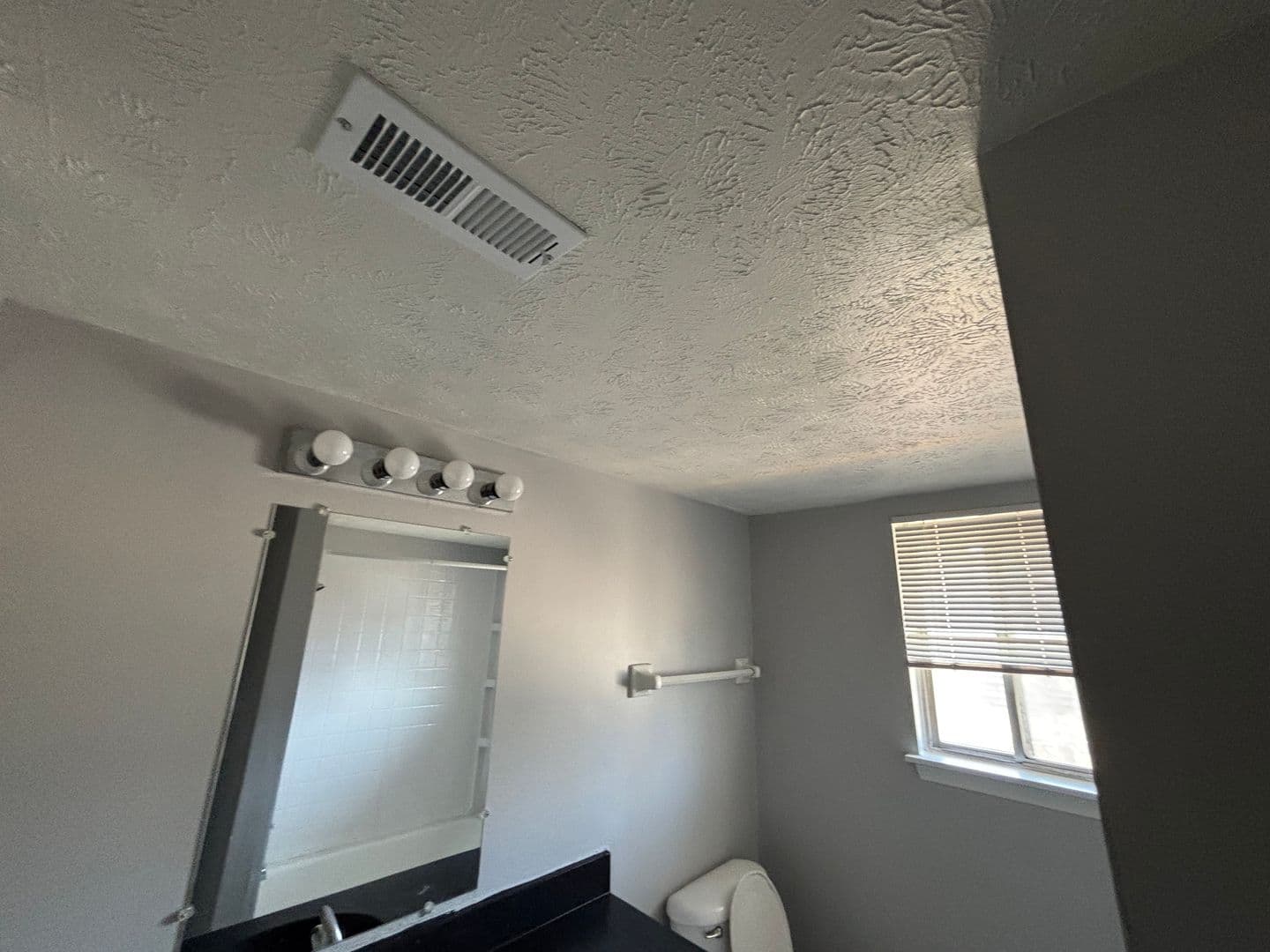 Omaha Apartment: 2303 Benson Gardens Blvd