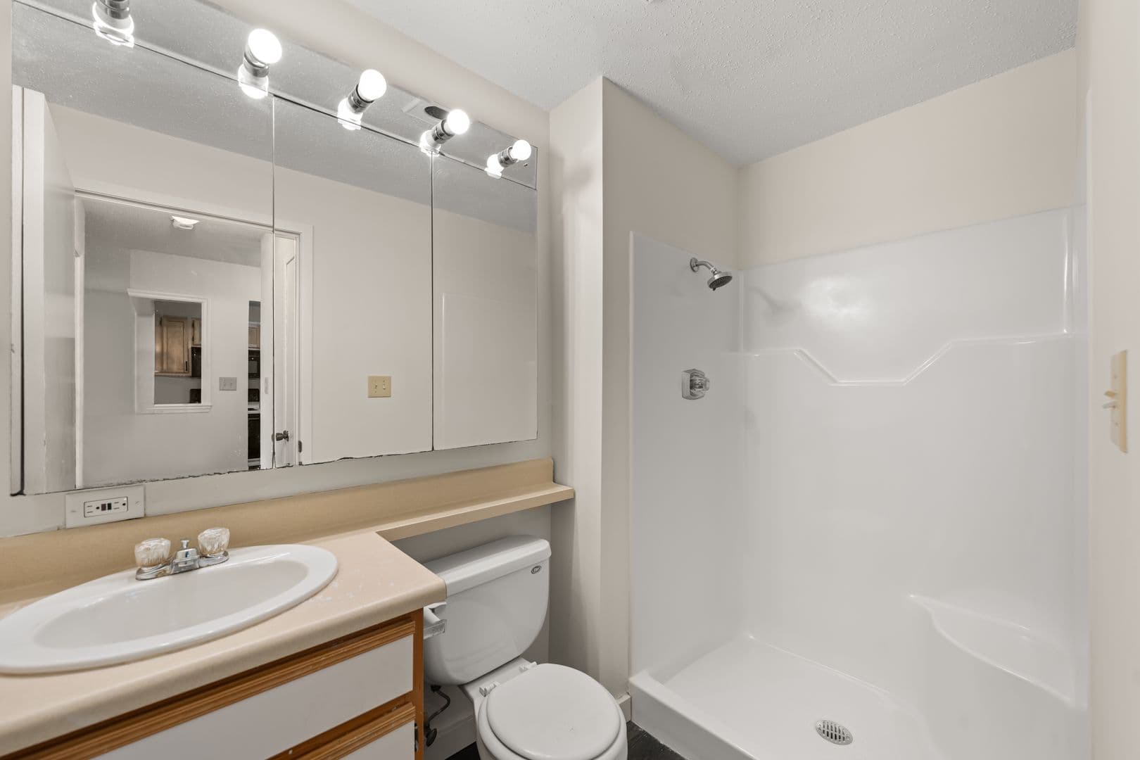 Boone Apartment: 1104 8th Street