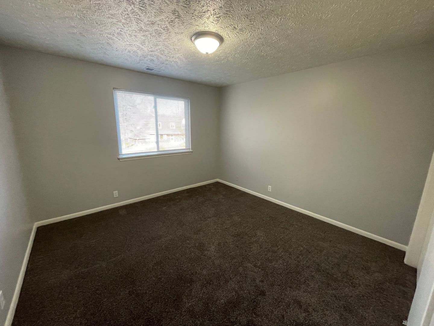 Omaha Apartment: 2303 Benson Gardens Blvd