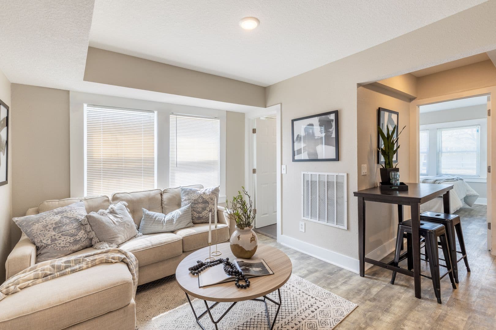 Des Moines Apartment: 2008 6th Ave
