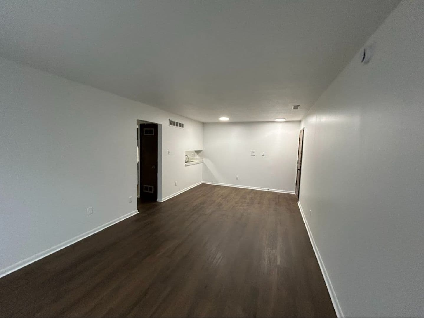 Des Moines Apartment: 2910 Arnold Rd/2805 30th St