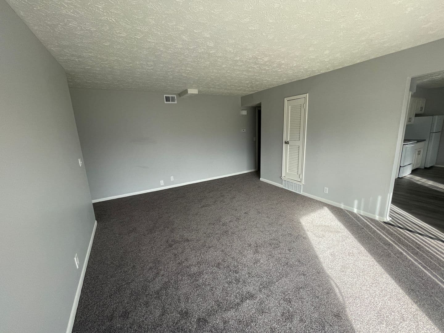 Omaha Apartment: 2303 Benson Gardens Blvd
