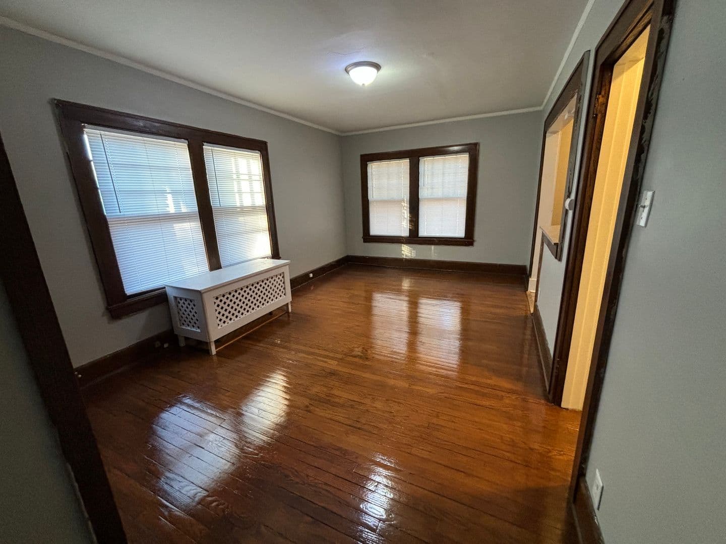 Des Moines Apartment: 3323 Ingersoll Ave