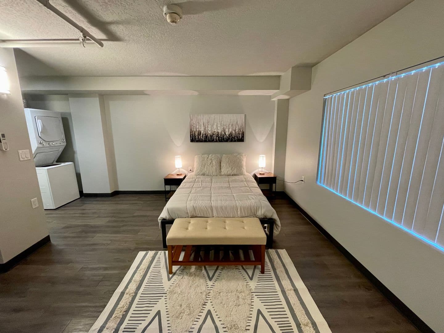 Des Moines Apartment: 660 E 5th St
