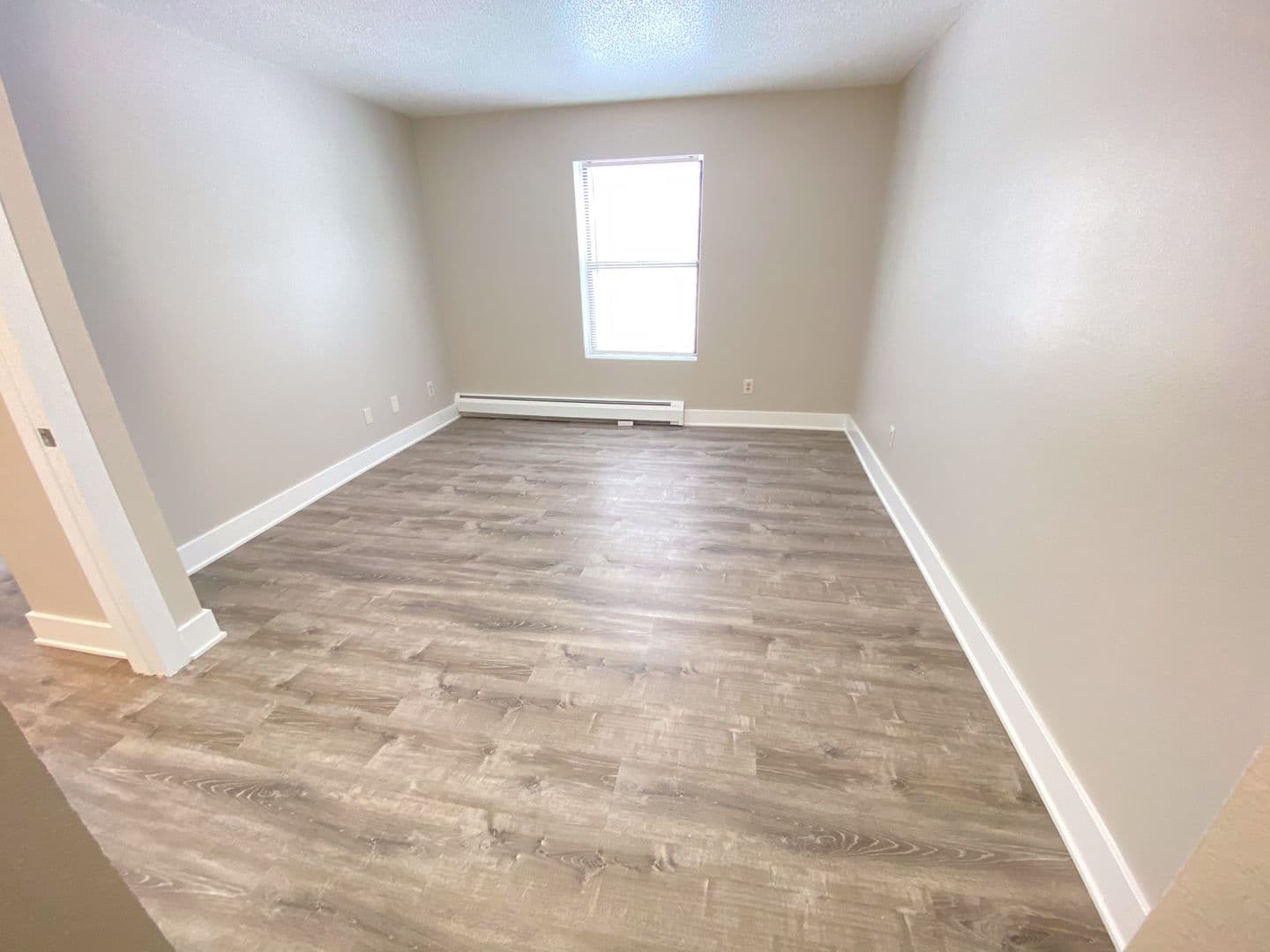Des Moines Apartment: 40 E McKinley Avenue