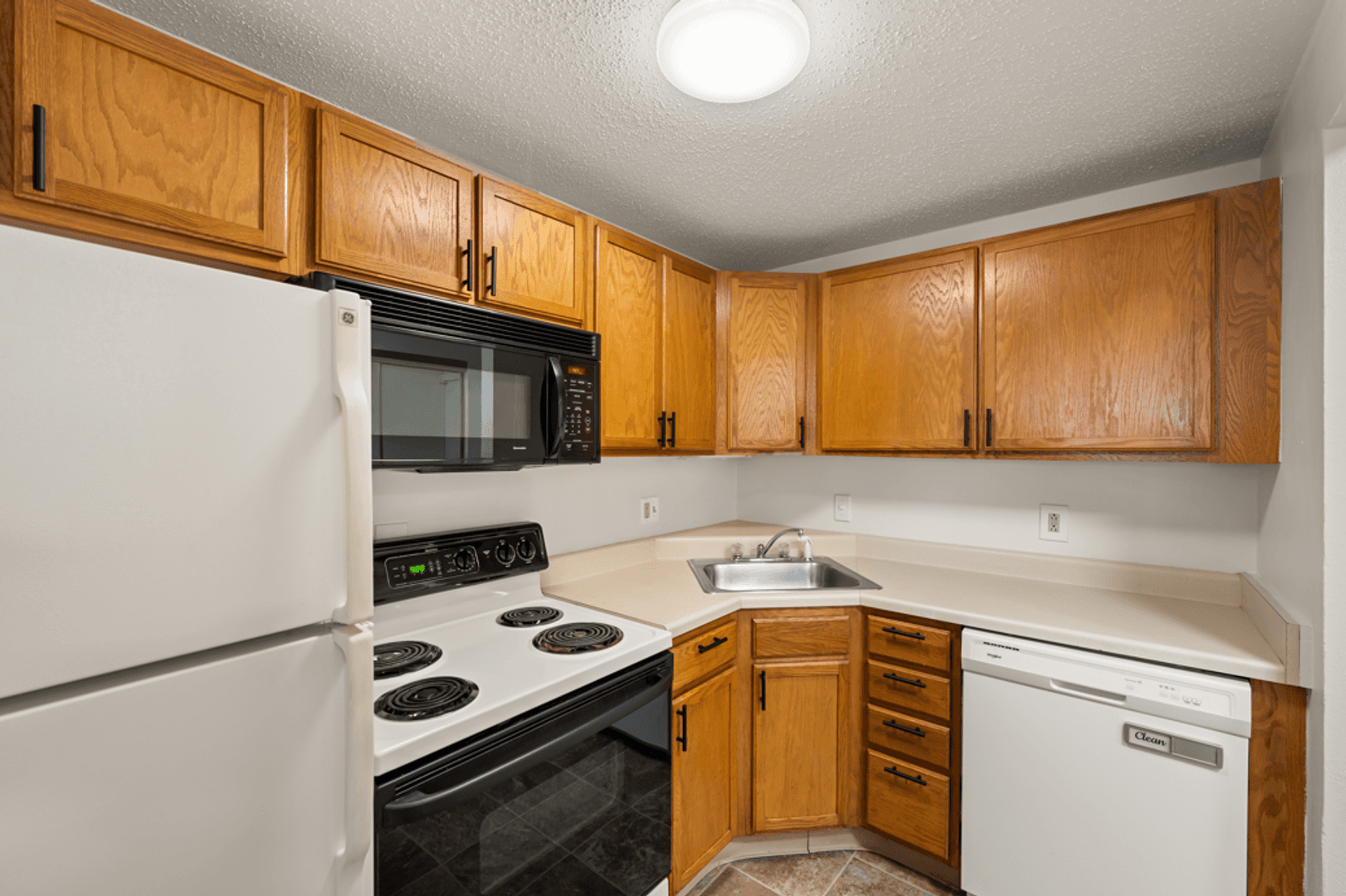 Boone Apartment: 1104 8th Street