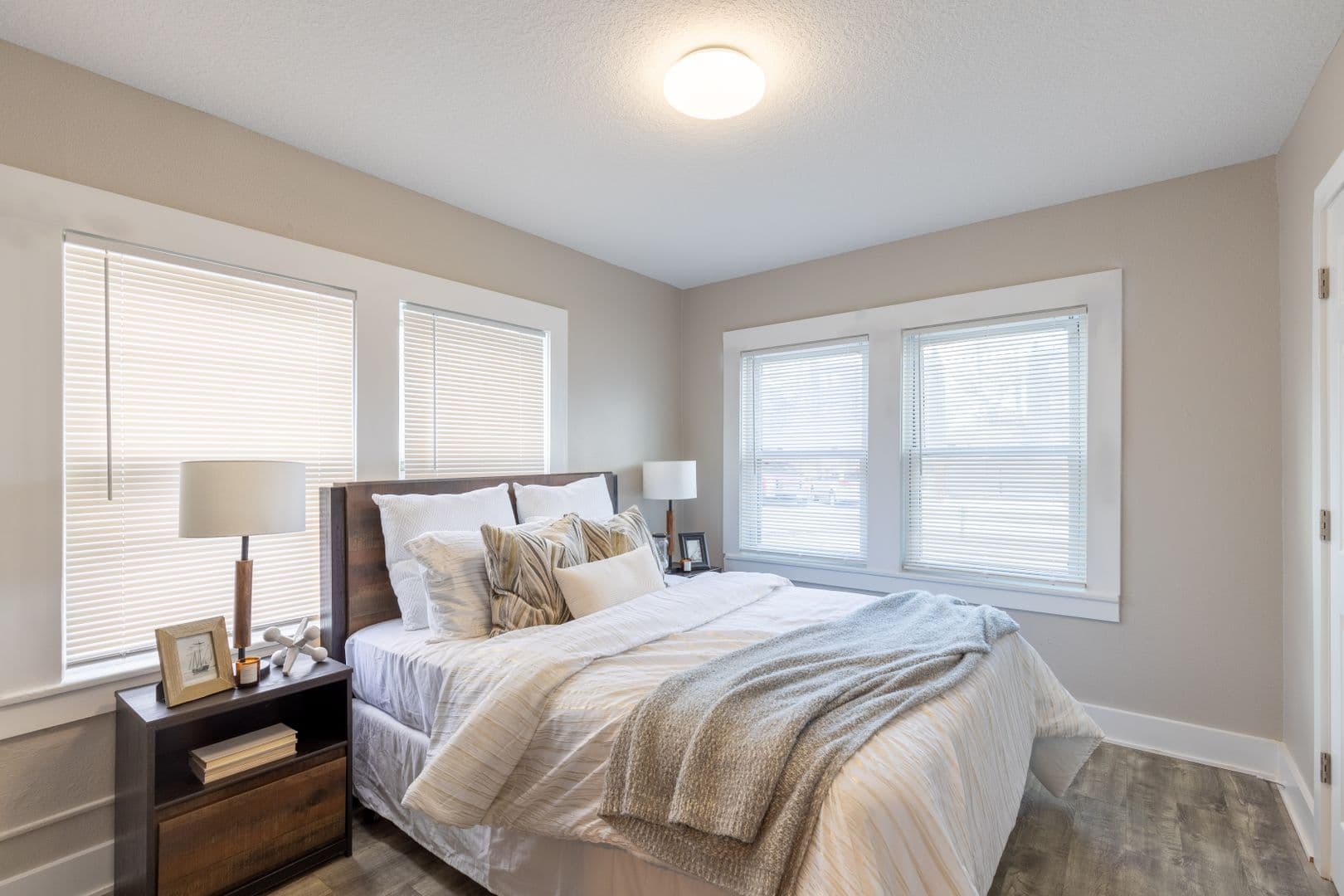 Des Moines Apartment: 2008 6th Ave