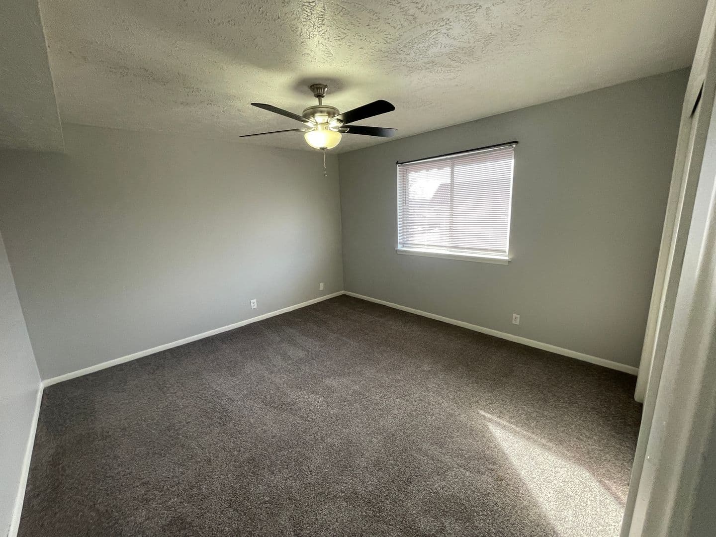 Omaha Apartment: 2303 Benson Gardens Blvd
