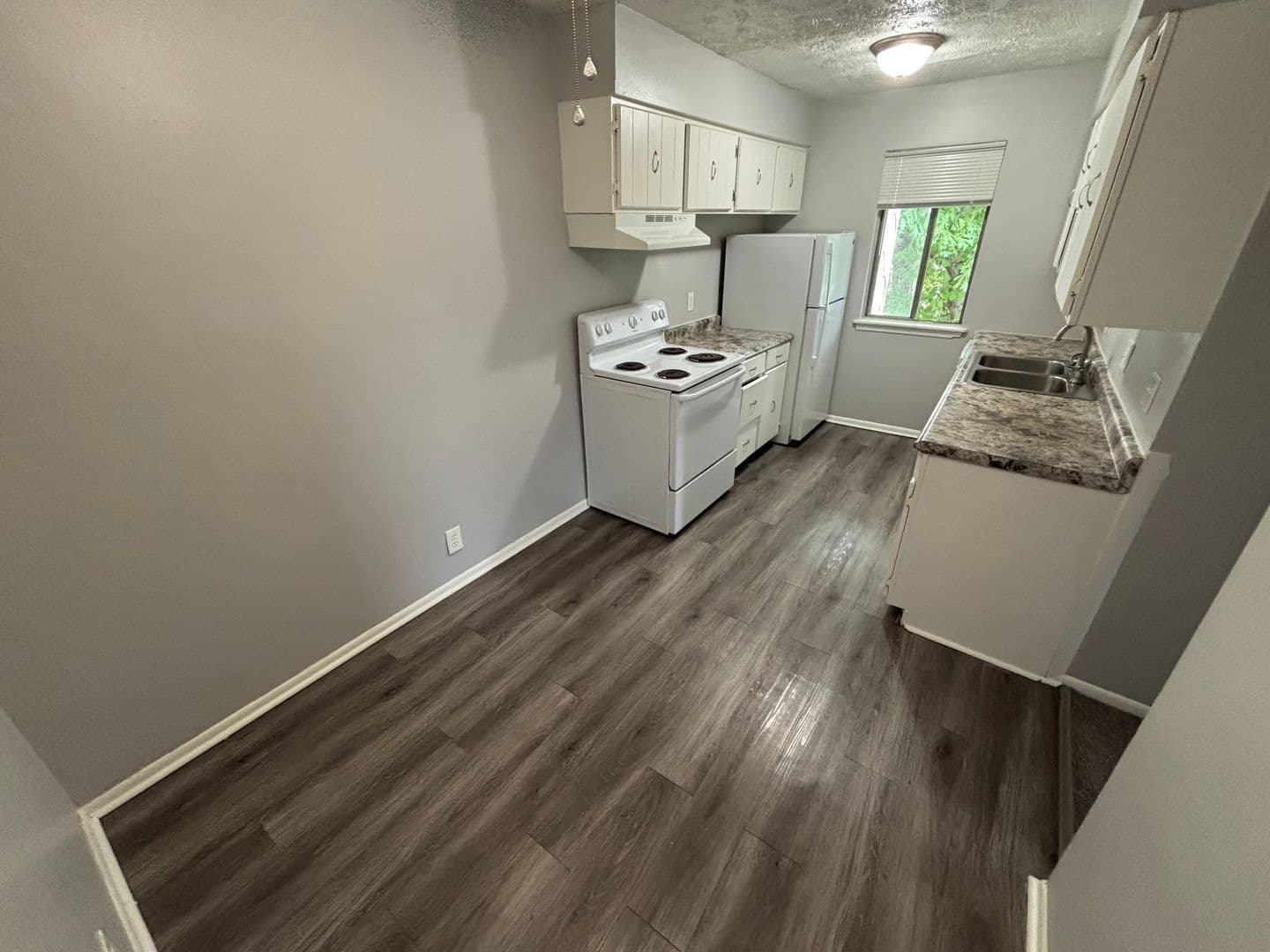 Omaha Apartment: 2303 Benson Gardens Blvd