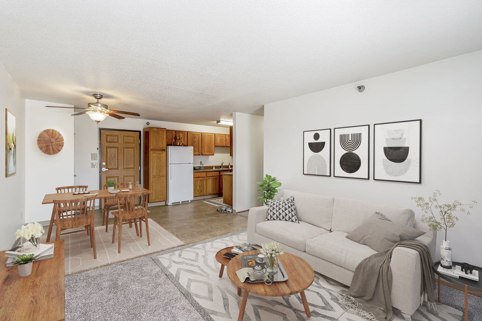 Des Moines Apartment: 1646 Hull Ave