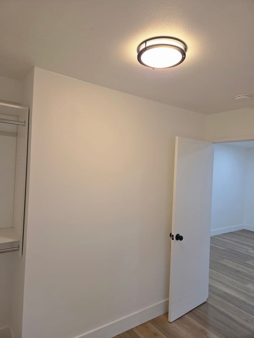 Santa Paula Apartment: 230 W Harvard Blvd.