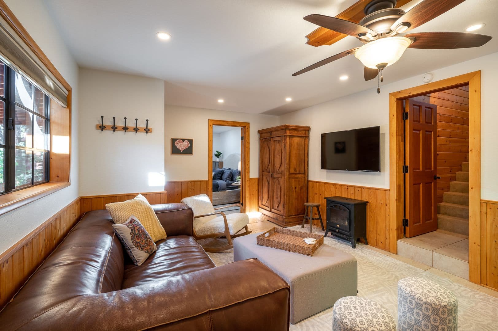 Pine Mountain Club House: 2216 Maplewood Way