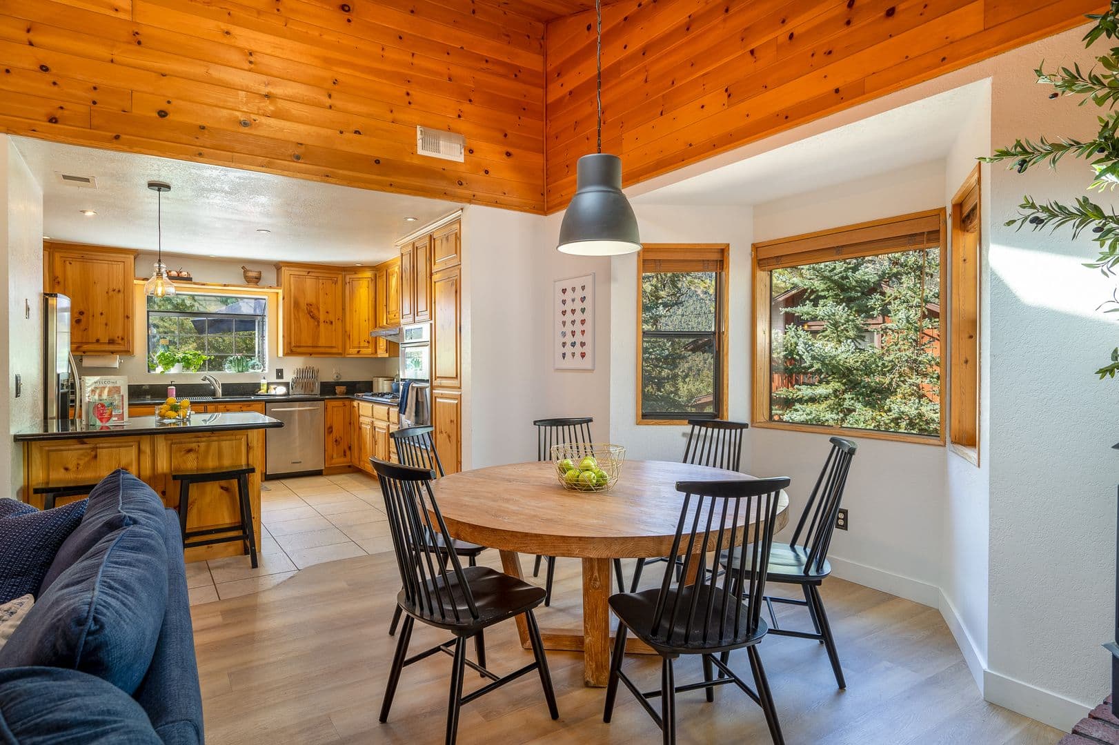 Pine Mountain Club House: 2216 Maplewood Way