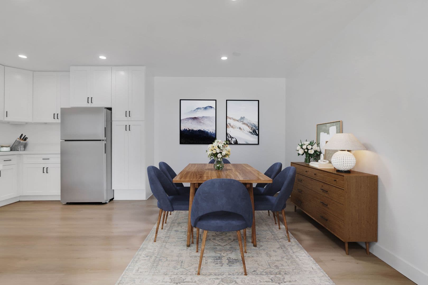 Thousand Oaks Apartment: 605 Warwick Ave