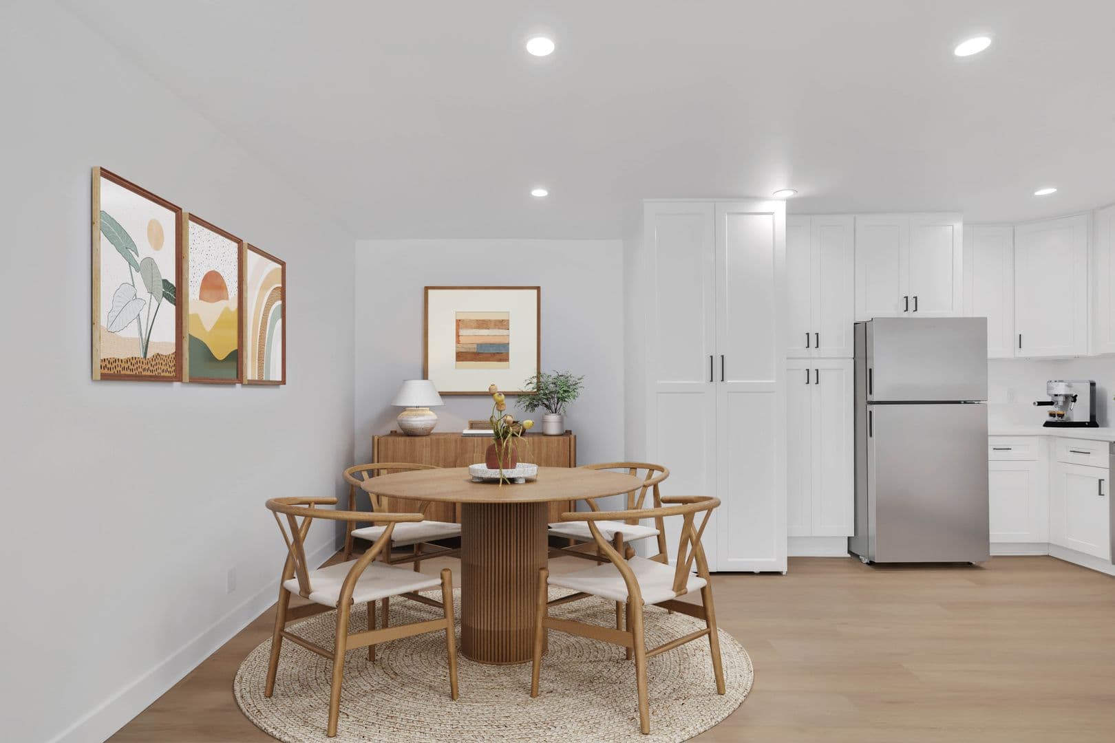 Thousand Oaks Apartment: 605 Warwick Ave