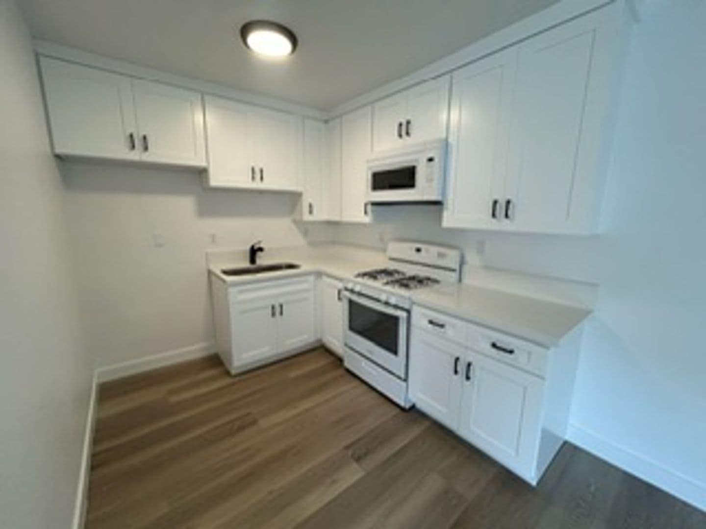 Oxnard Apartment: 1340 Edgewood Way