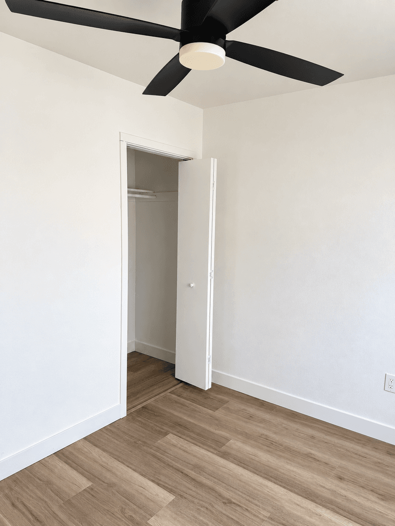 Santa Paula Apartment: 626 Acacia Rd.