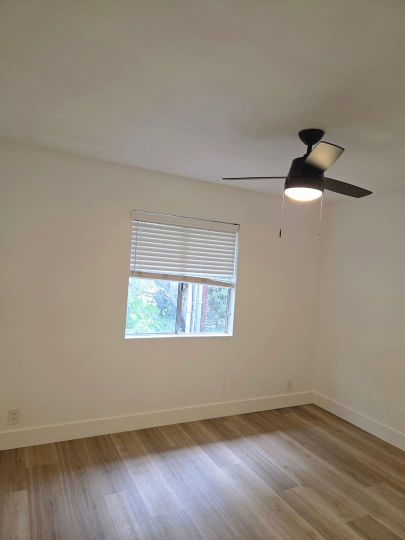 Santa Paula Apartment: 230 W Harvard Blvd.
