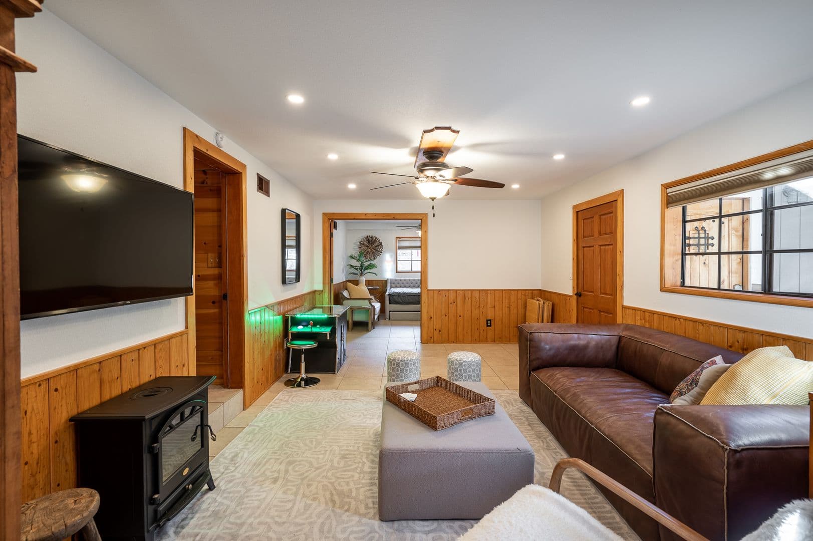 Pine Mountain Club House: 2216 Maplewood Way
