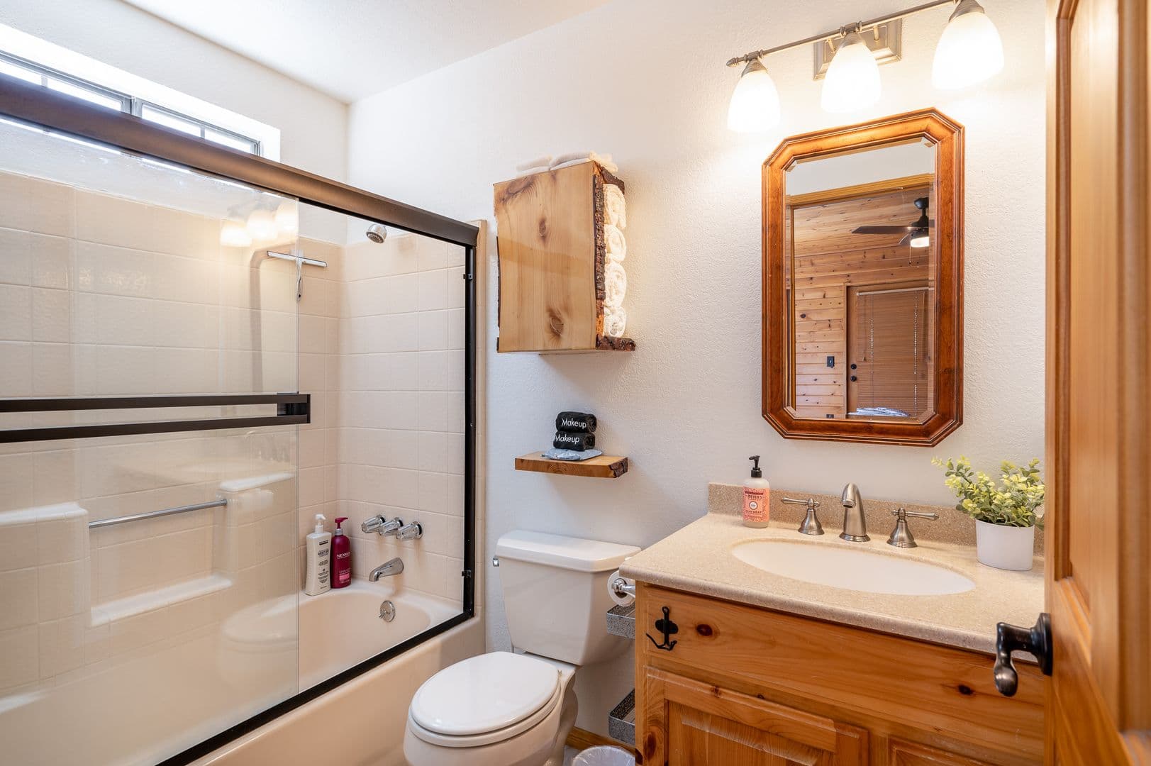 Pine Mountain Club House: 2216 Maplewood Way