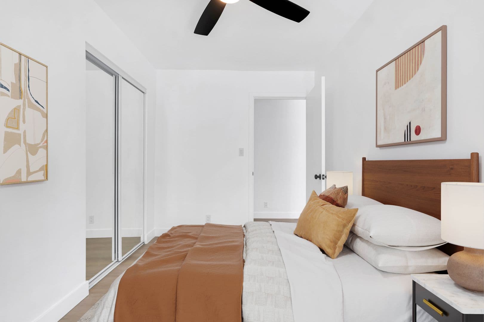 Thousand Oaks Apartment: 605 Warwick Ave