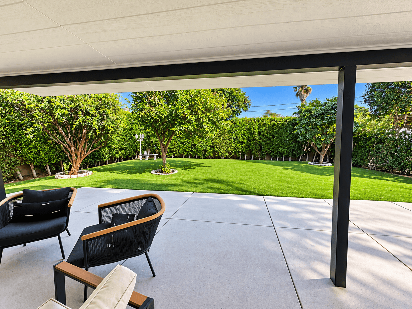 West Hills House: 7214 Fallbrook Ave