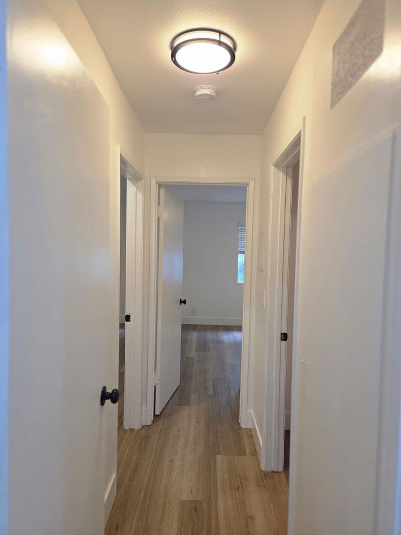 Santa Paula Apartment: 230 W Harvard Blvd.