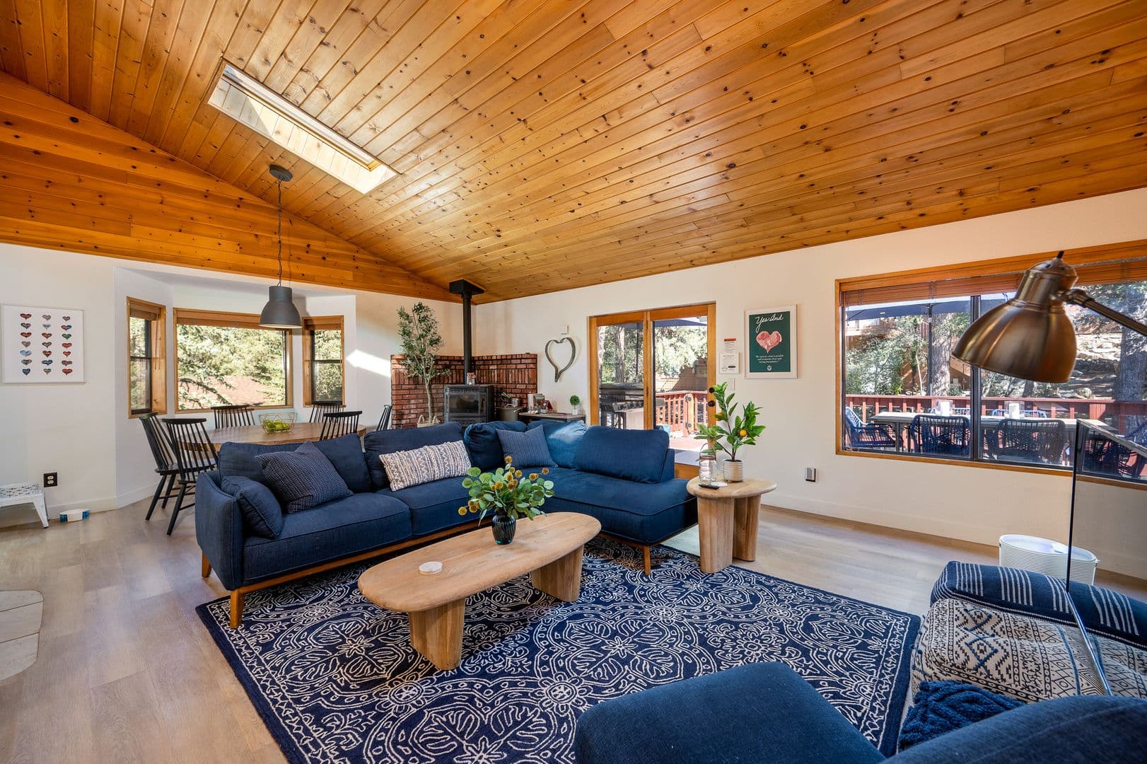 Pine Mountain Club House: 2216 Maplewood Way