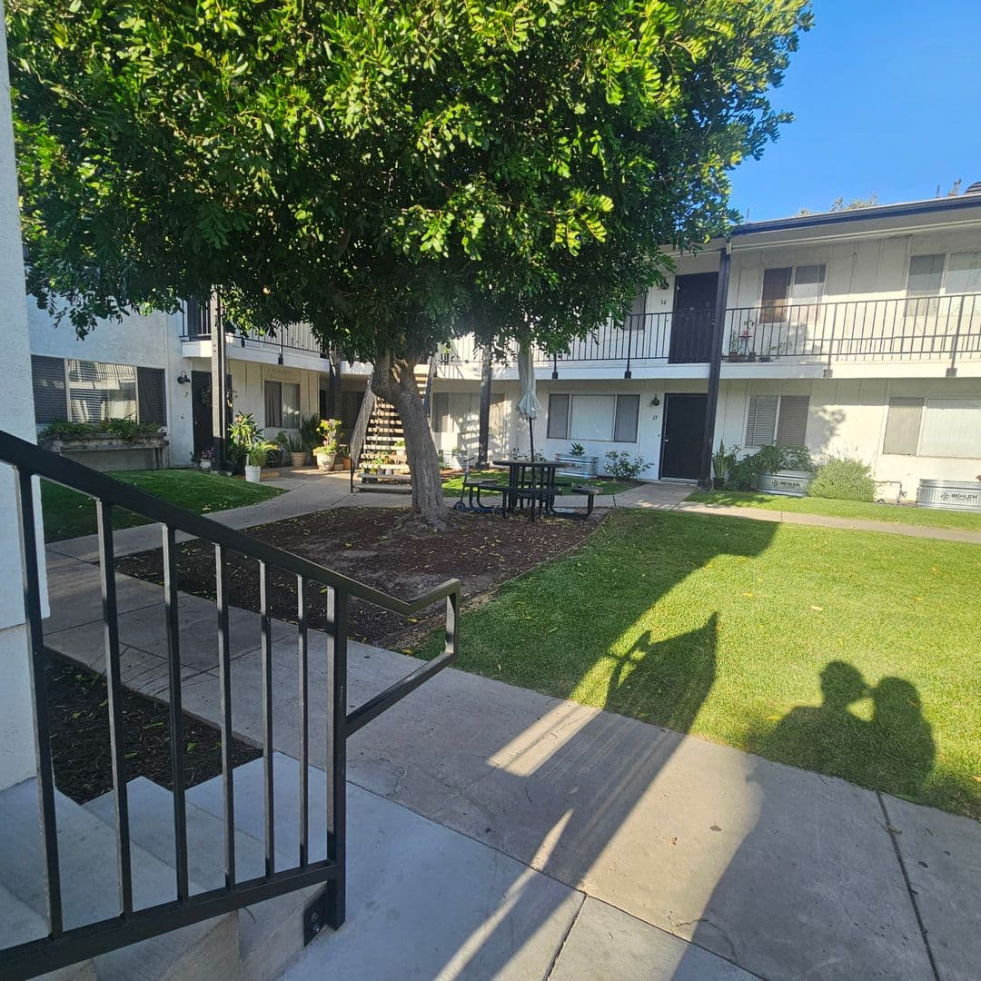 Santa Paula Apartment: 230 W Harvard Blvd.