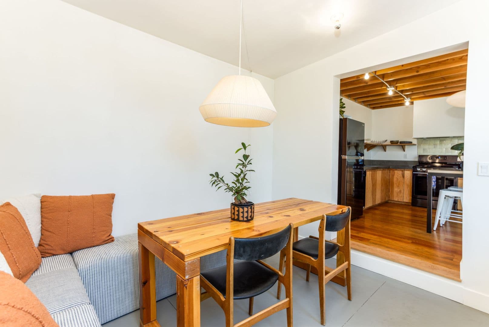 Bend House: 1325 NW Albany Ave