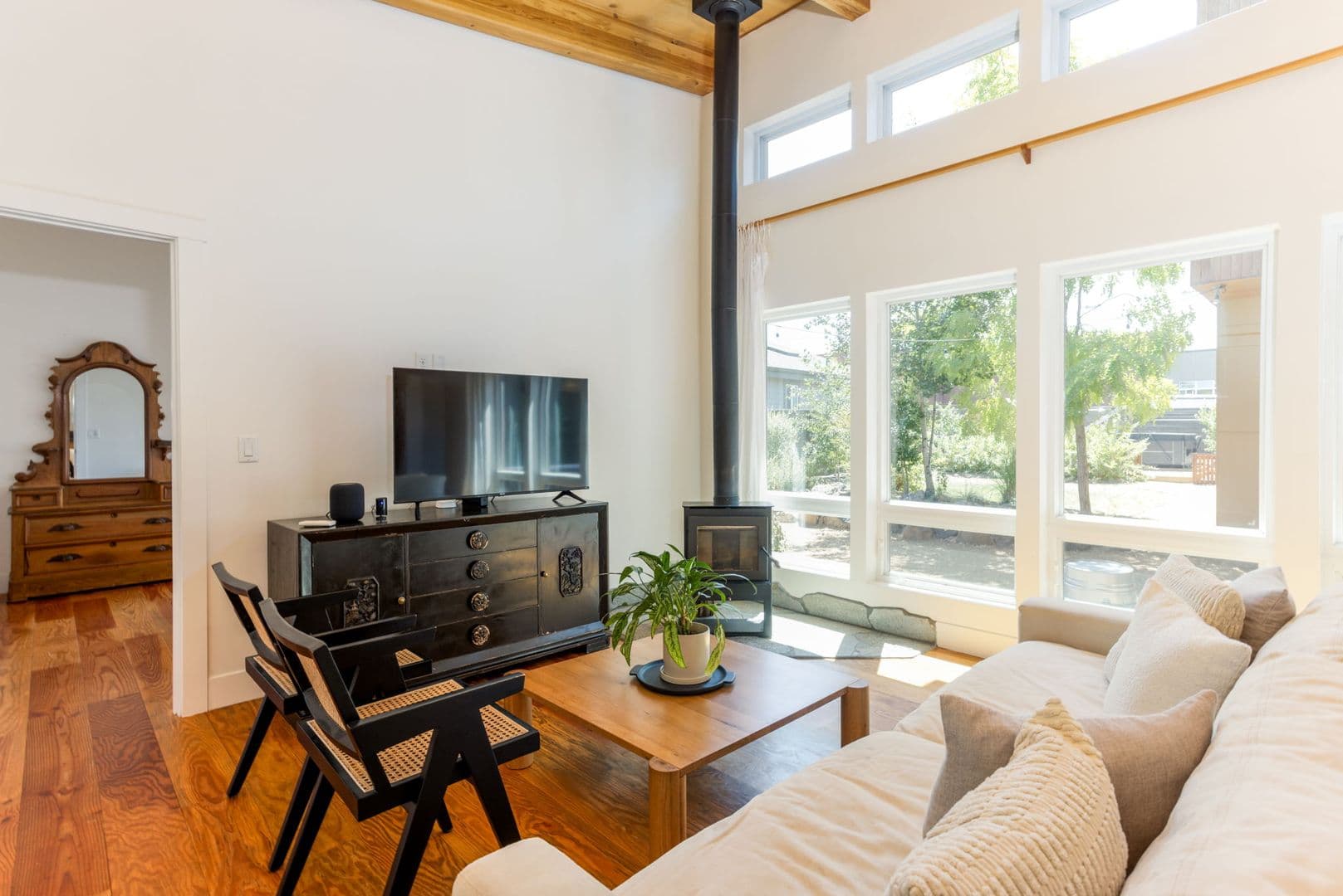 Bend House: 1325 NW Albany Ave