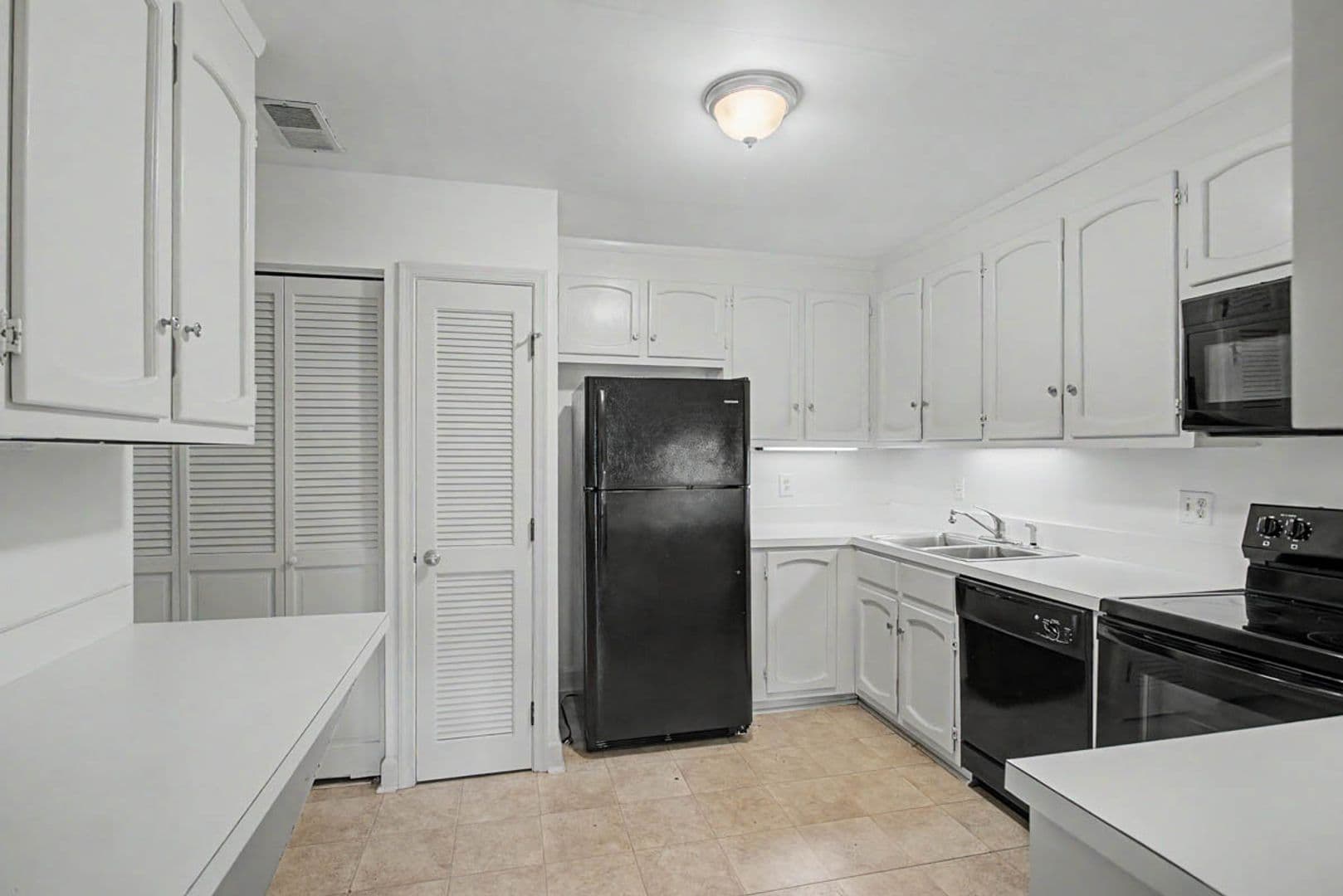 Williamsburg Townhome: 63 Winster Fax