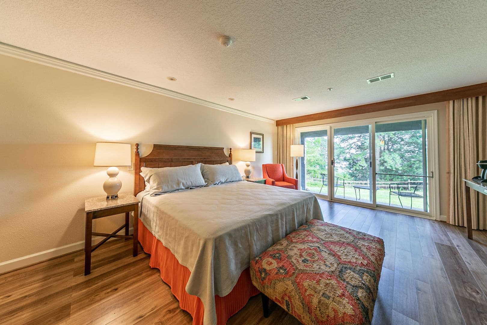 Williamsburg Condo: 707 Graves Ordinary