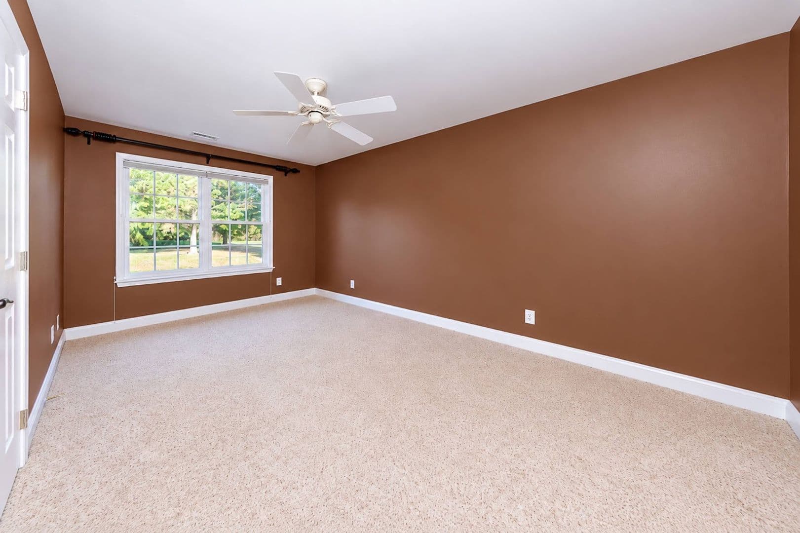 Williamsburg House: 6727 Evensong Lane
