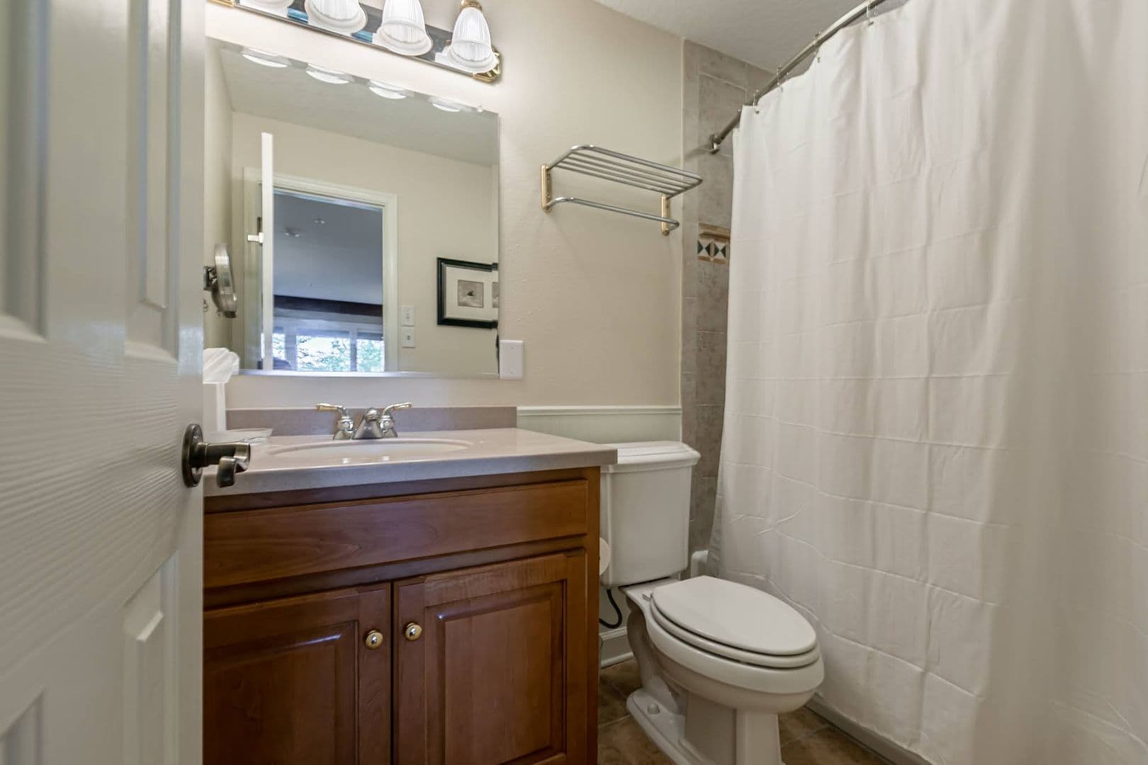 Williamsburg Condo: 707 Graves Ordinary
