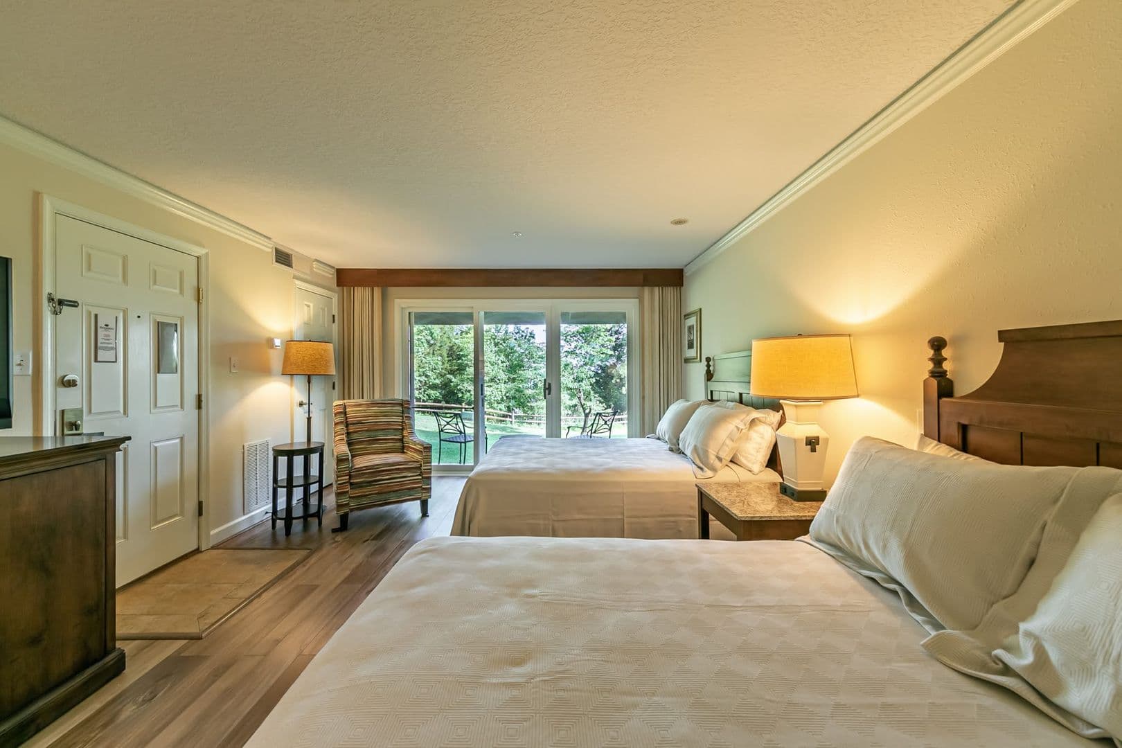 Williamsburg Condo: 707 Graves Ordinary