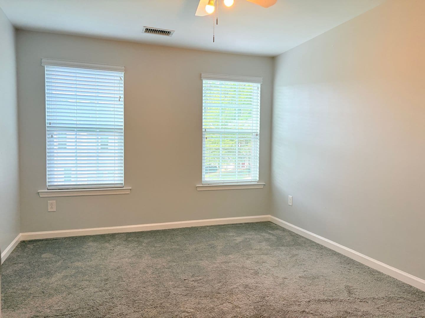 Yorktown Townhome: 104 Riva Court